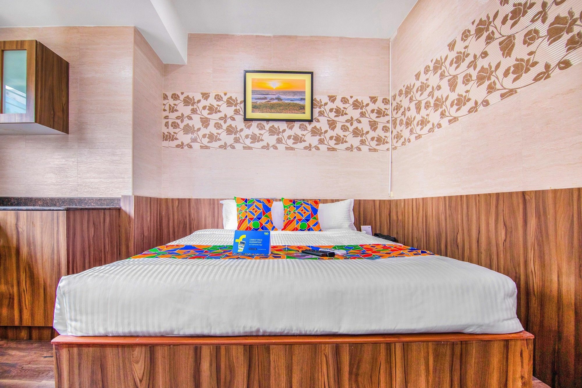 แฟ็บโฮเต็ล เวนคีย์ เซอร์วิซ อพาร์ตเมนต์ Hotel เชนไน ภายนอก รูปภาพ