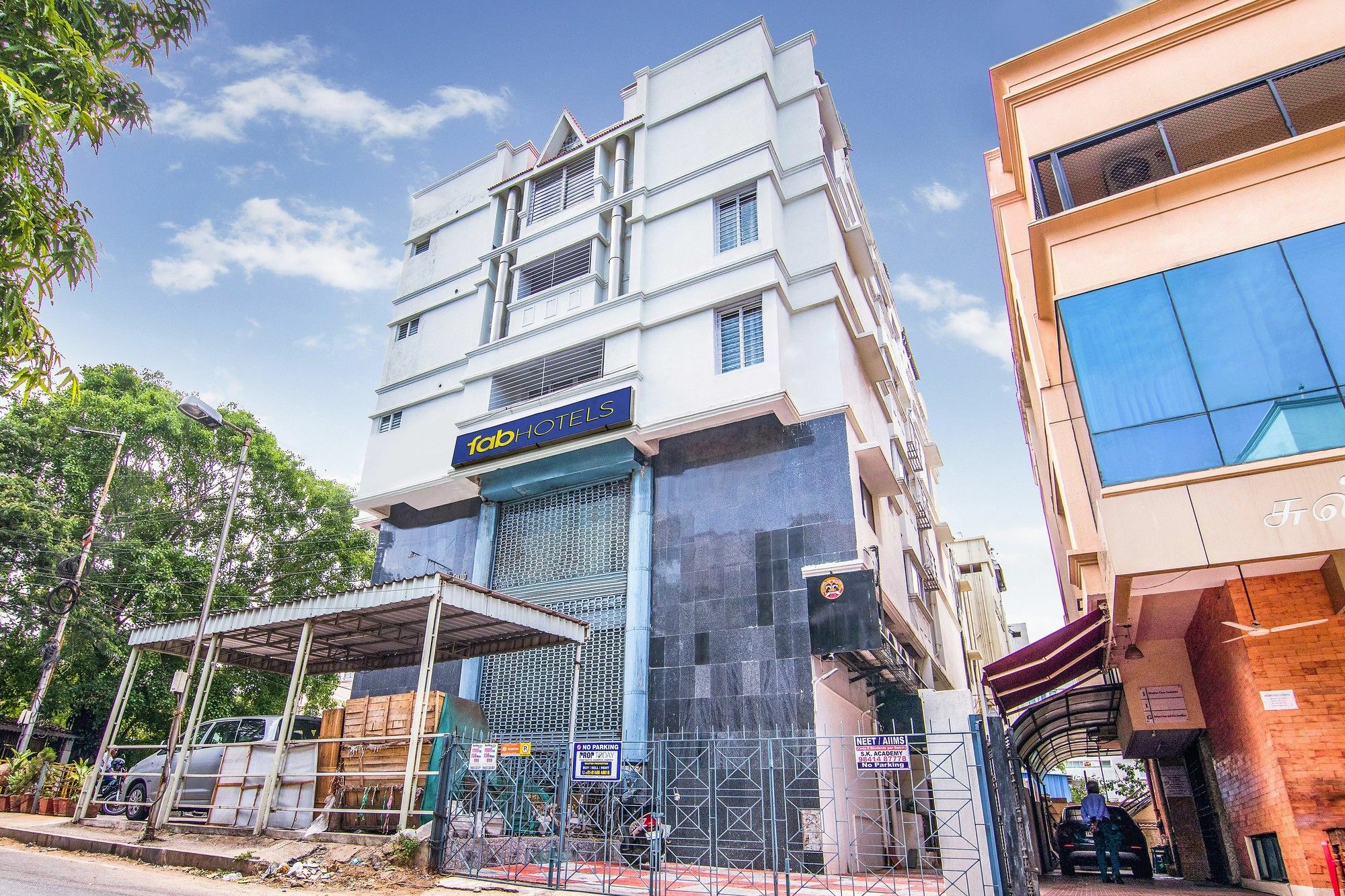 แฟ็บโฮเต็ล เวนคีย์ เซอร์วิซ อพาร์ตเมนต์ Hotel เชนไน ภายนอก รูปภาพ