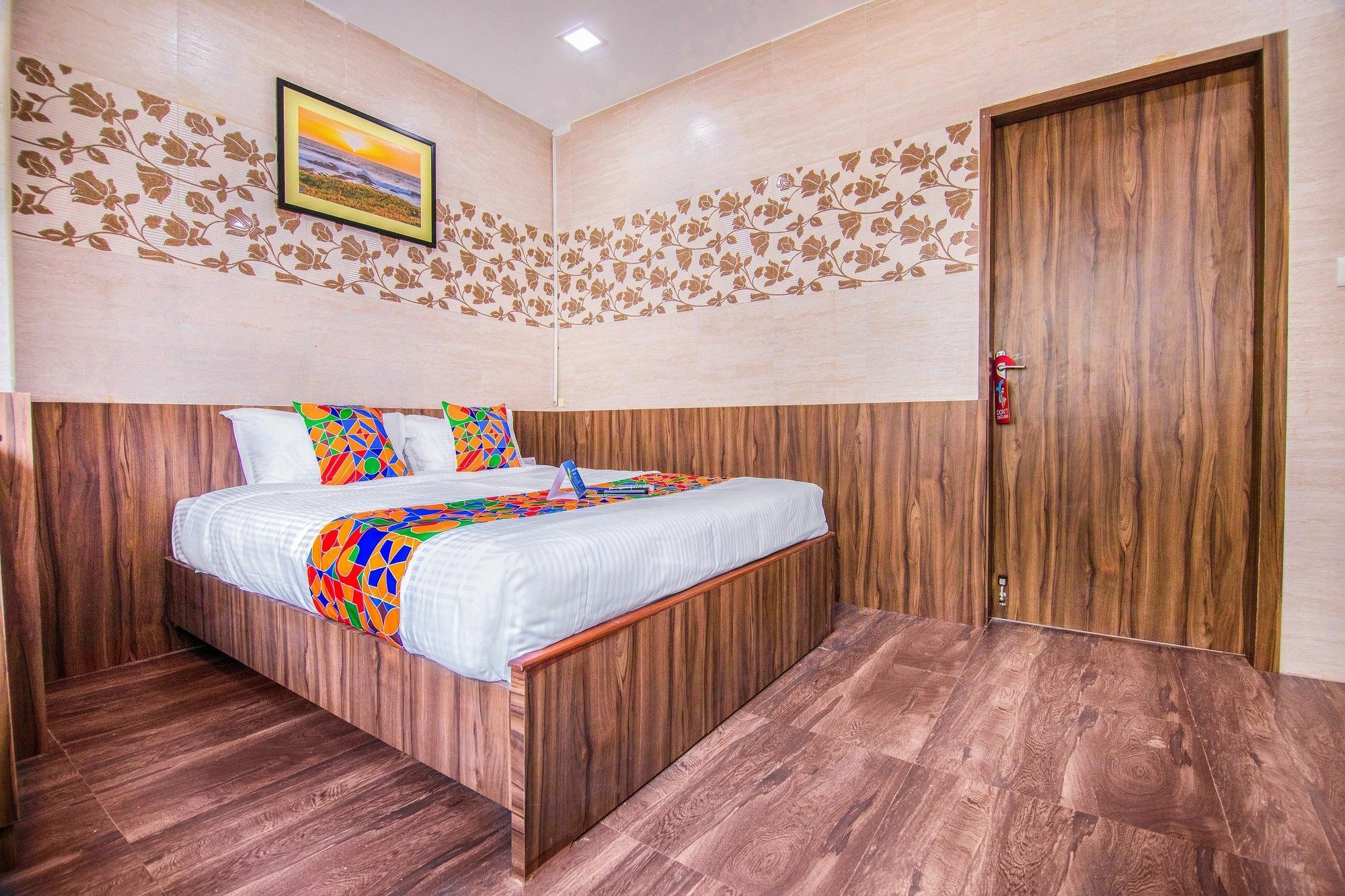 แฟ็บโฮเต็ล เวนคีย์ เซอร์วิซ อพาร์ตเมนต์ Hotel เชนไน ภายนอก รูปภาพ